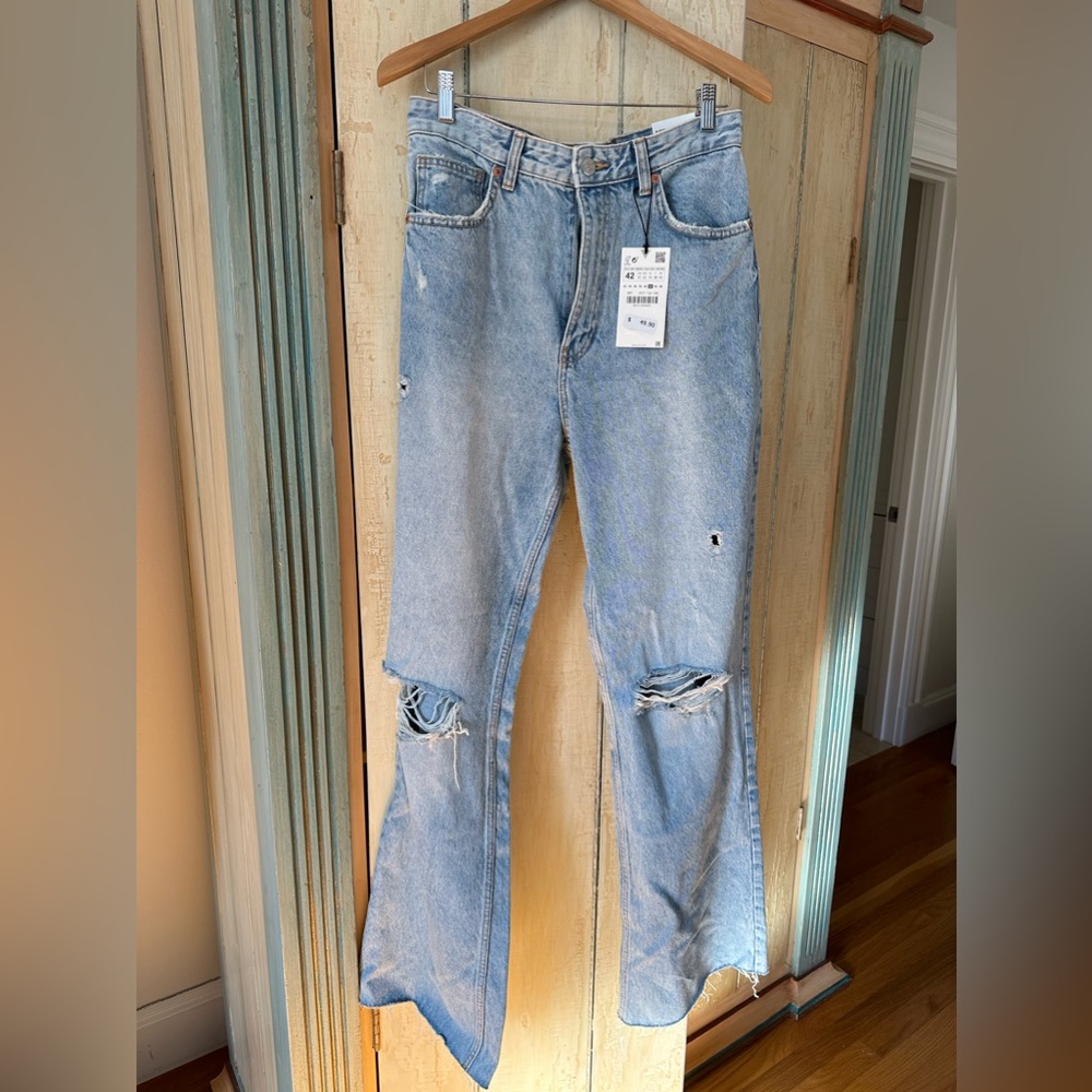 Zara NWT wide leg distressed jeans